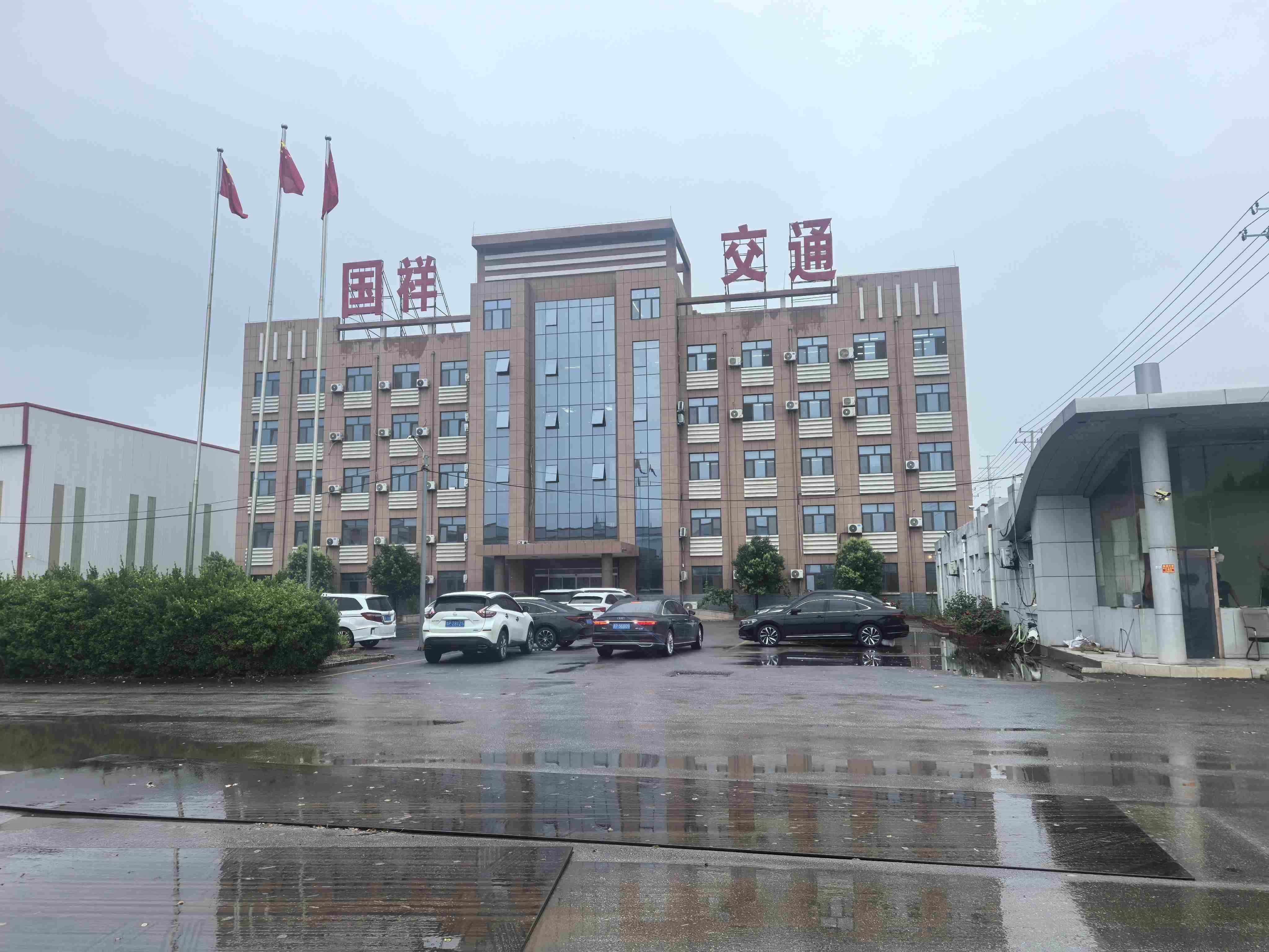 南阳市环氧锌基波形护栏浸塑波形护栏 - 一站式服务